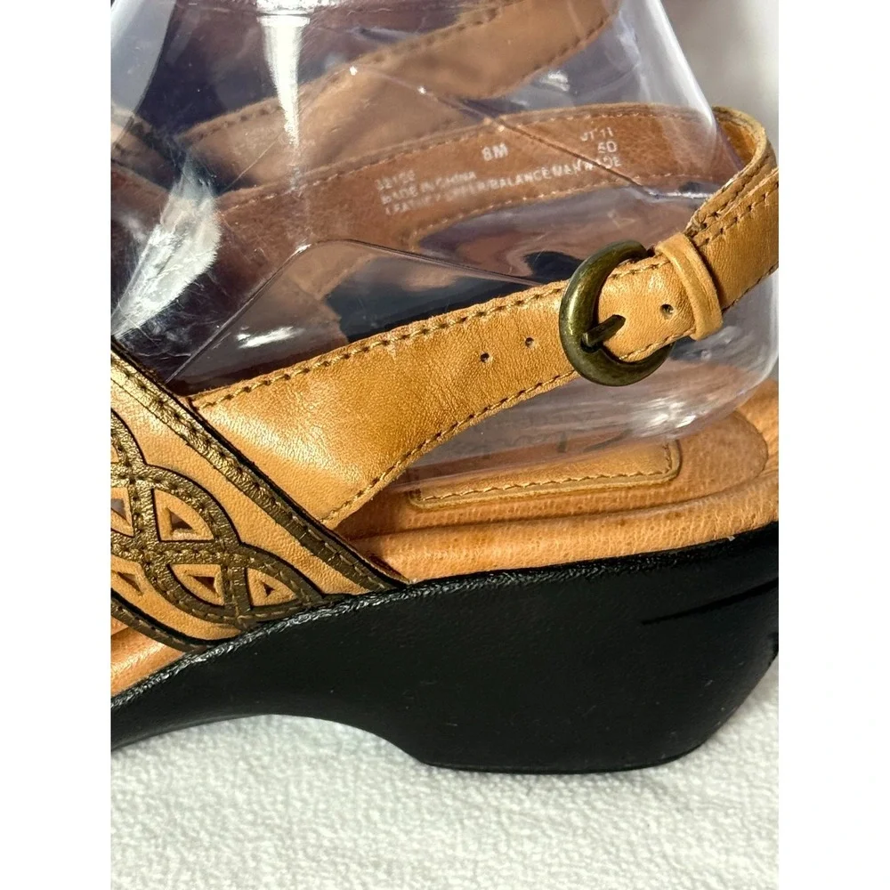 Clarks Artisan Womens Slingback US 8M Brown Leather‎ Buckle Casual Wedge Sandal